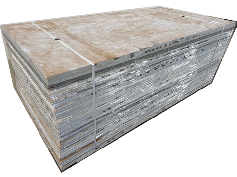 3/4"x4'x8' concrete form plywood in 48 pc bundle (B). 