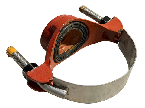 6" x 0.75", 1 strap, potable water service saddle by Romac in good, used condition. 