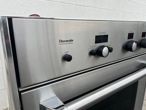 27" Thermador convection thermal double oven. 