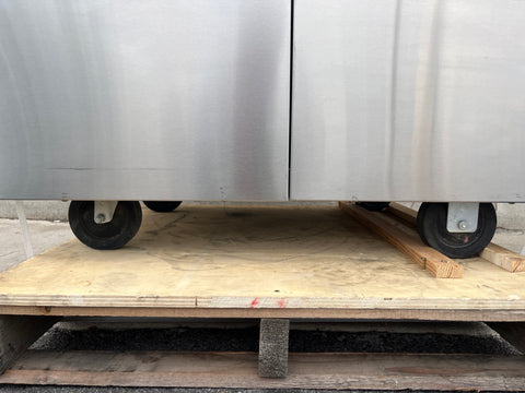 Wheels on bottom of Viking grill cart. 