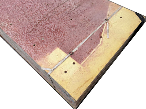 3/4"x4'x8' concrete form plywood sheets in 27 pc. bundle (E). 