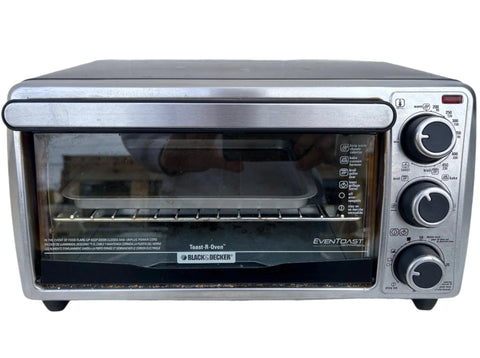 Front view of reclaimed Black & Decker # TO1303SB Toast-R-Oven. 